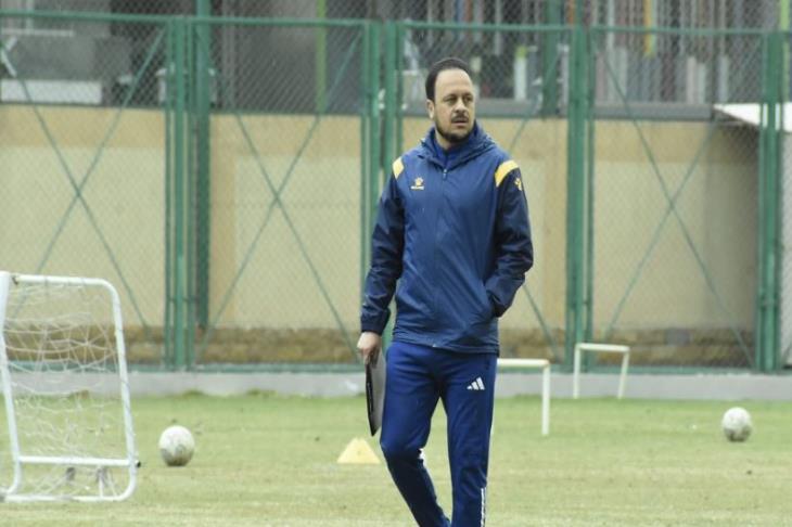 عمرو حسن مدرب الداخلية